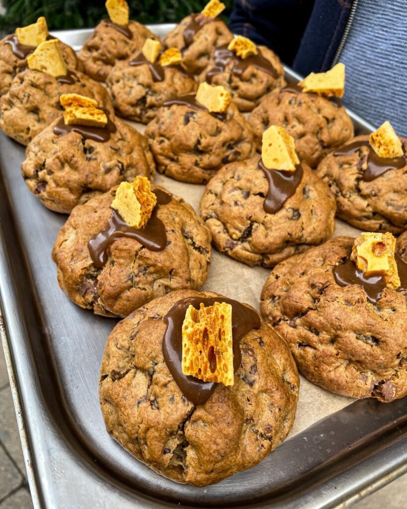 Everyone's making these 5step Terry's White Chocolate Orange Blondies