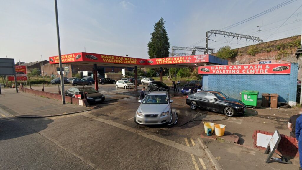 Homeless man found dead behind car wash in Manchester